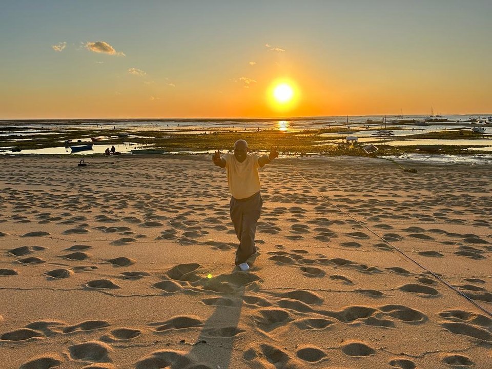 Berfoto yang OK di Pantai Nembrala